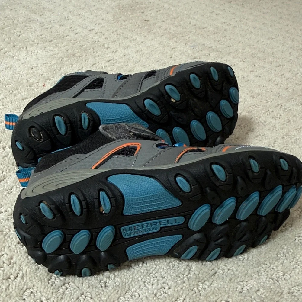 Merrell Kids Gray Sneakers with Blue and Orange Trim